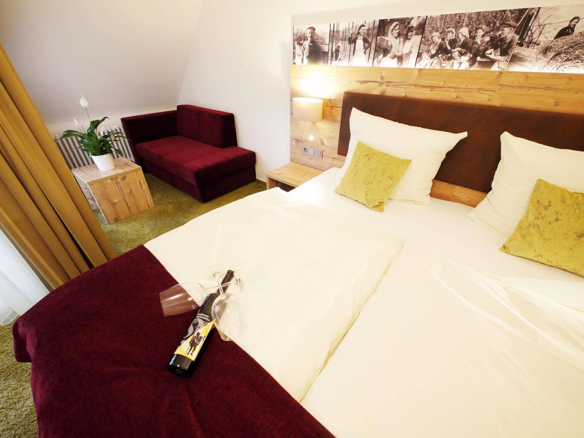 Kreuz-Post Hotel-Restaurant-Spa Фогтсбург Экстерьер фото